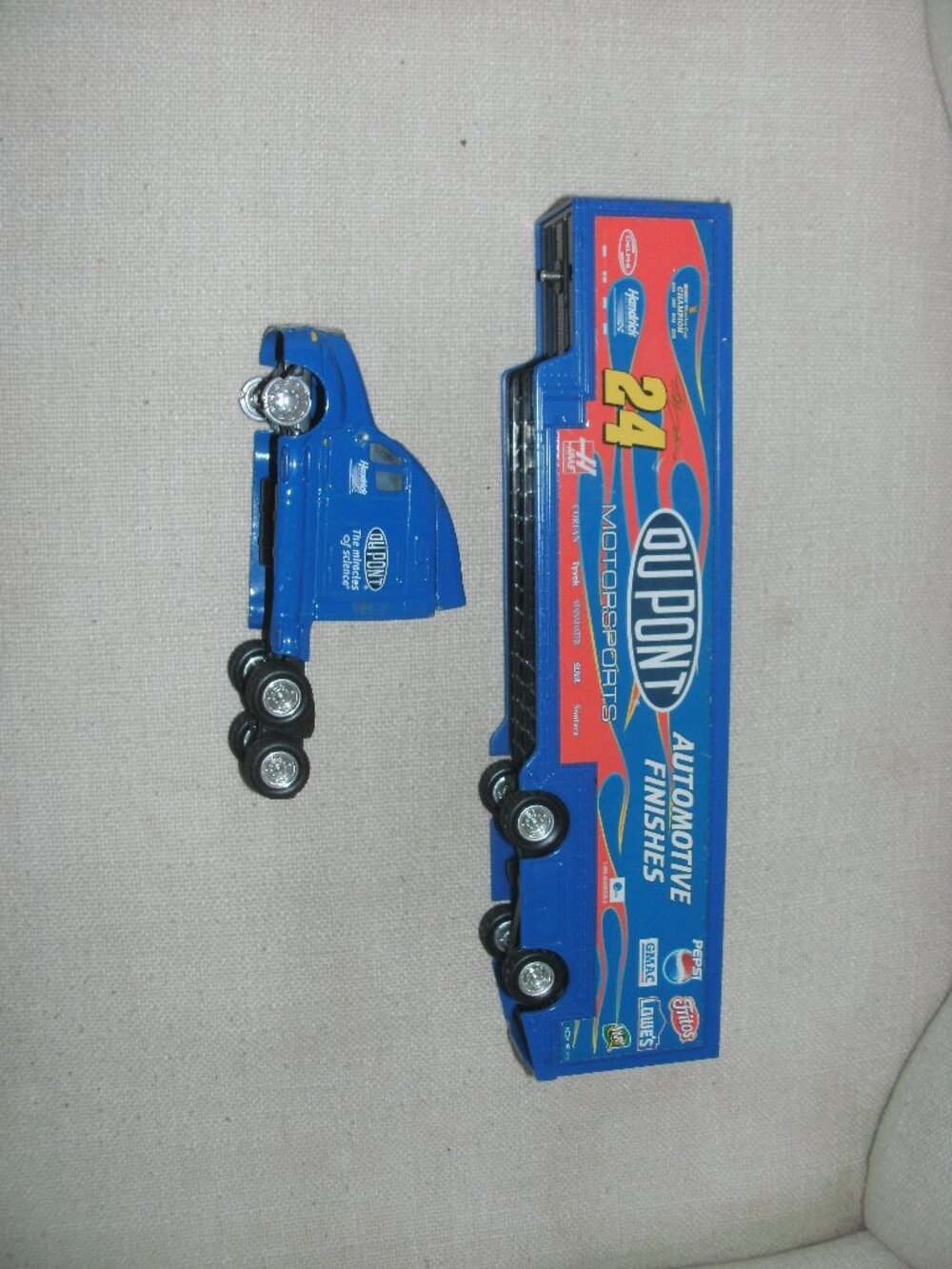 Jeff Gordon 24 DuPont Hendrick Motorsports Racing Hauler Blue Semi Truck 13"